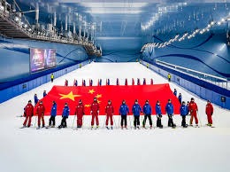 中场时多特被嘘，科贝尔：作为场上球员，被嘘永